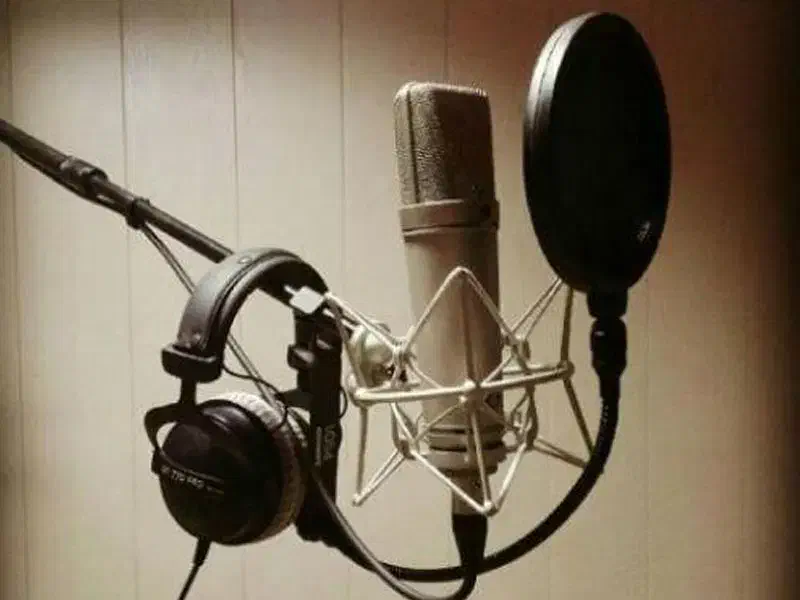 **گوینده خانم هستم** سفارش نریشن تیزر تلفن گویا تهران، ایران