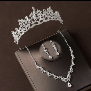 ست تاج و گردنبند و گوشواره درخشان وارداتی