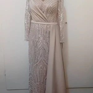 دوخت انواع لباس و لباس مجلسی ----- تهران، چوب تراش