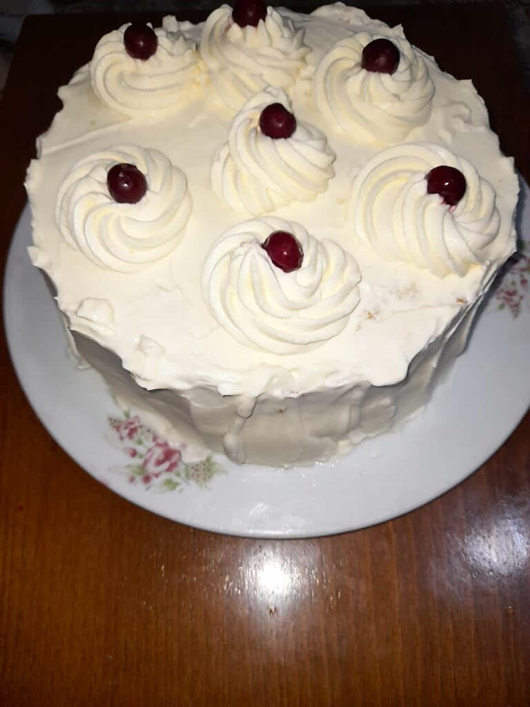 کیک اسفنجی و تولد