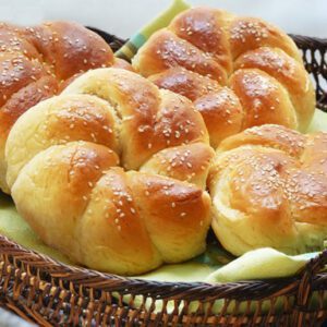 کیک و شیرینی و نان