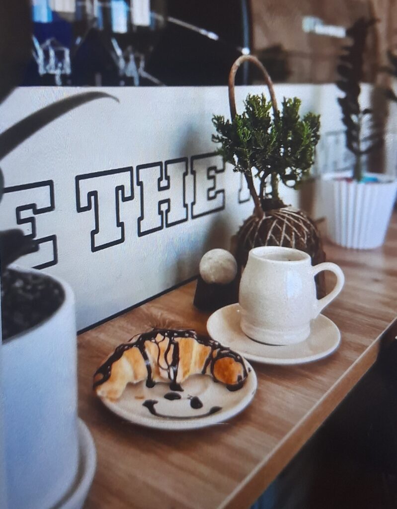 کیک و دسر کروسان